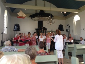 Zingen in het kerkje op Schokland